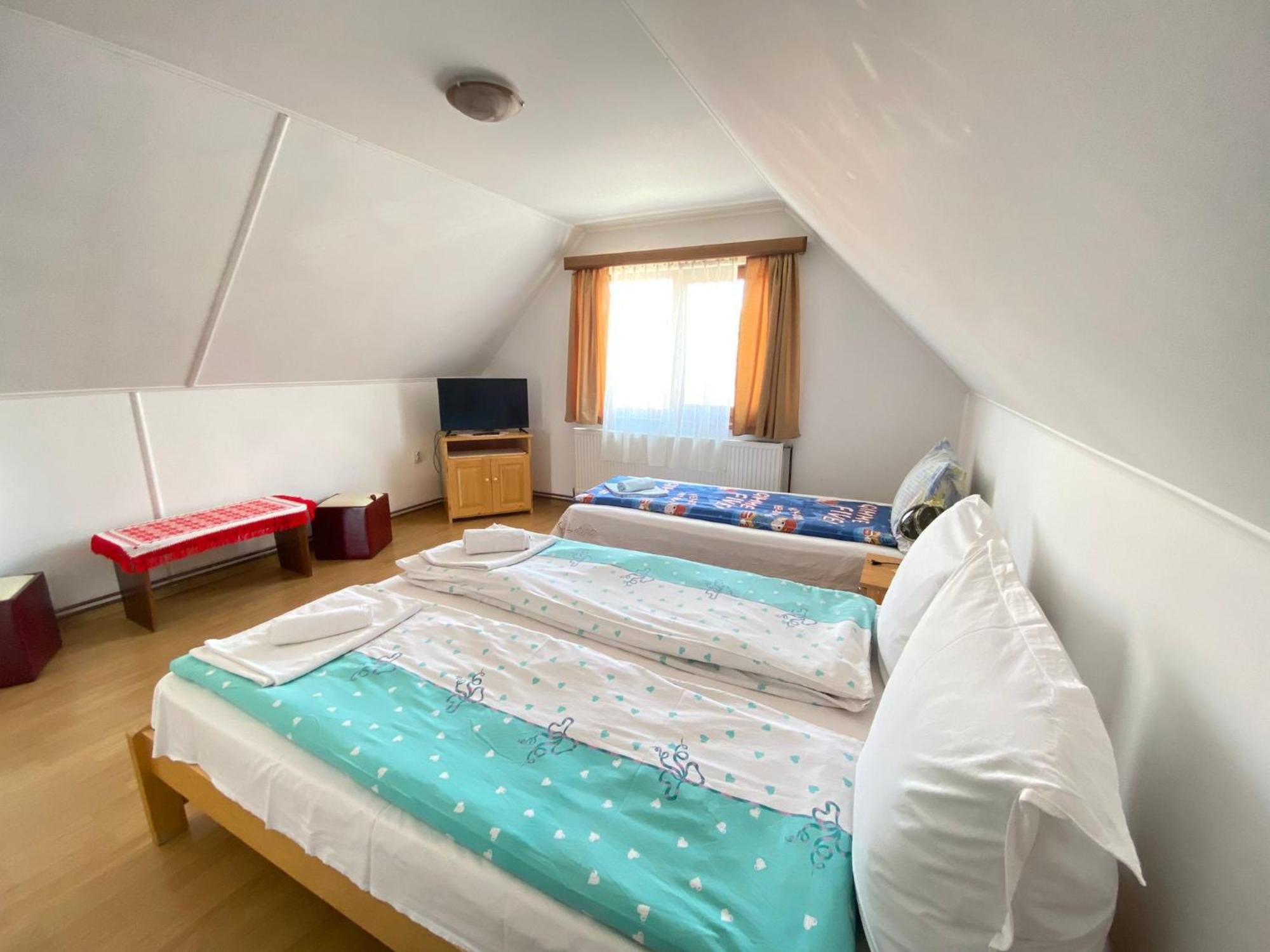 Hotel Dobra Haz Covasna Exterior foto