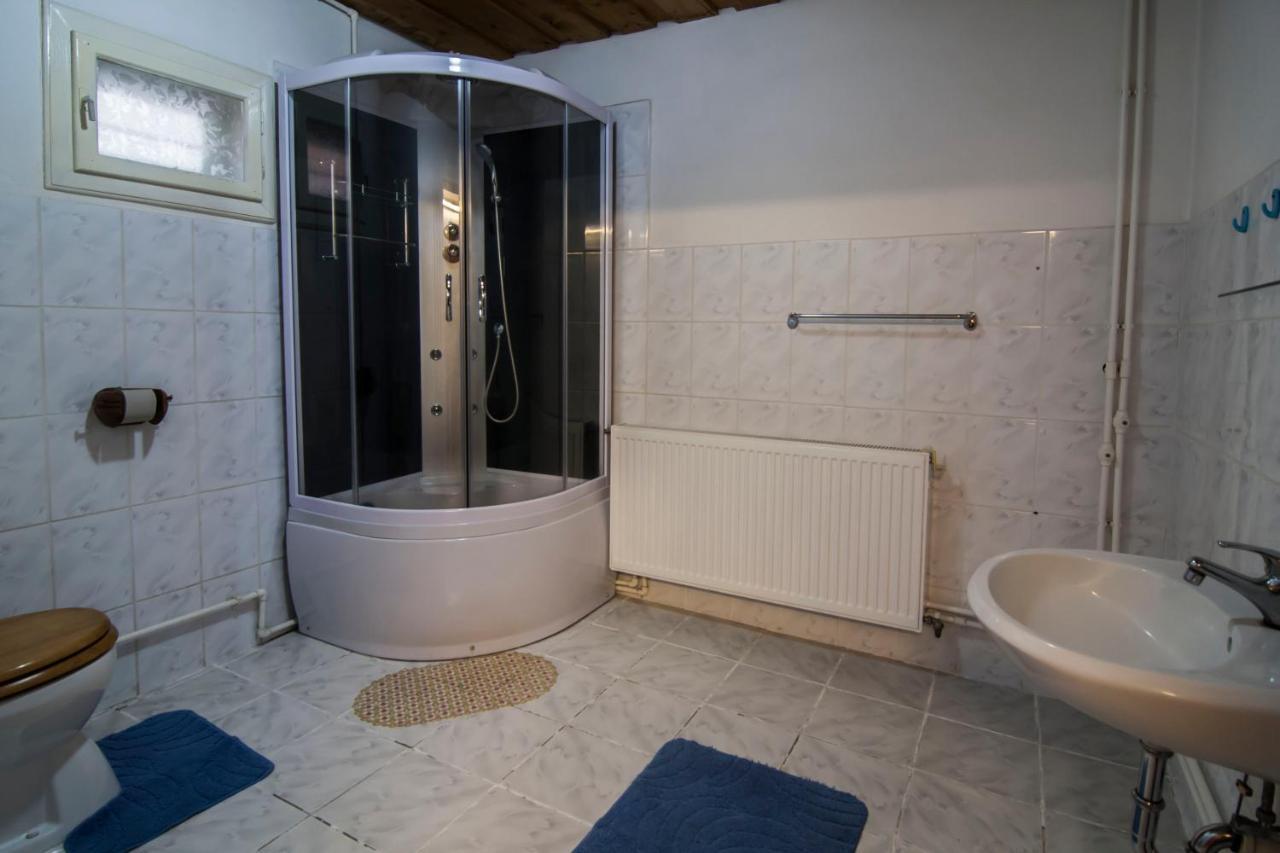 Hotel Dobra Haz Covasna Exterior foto